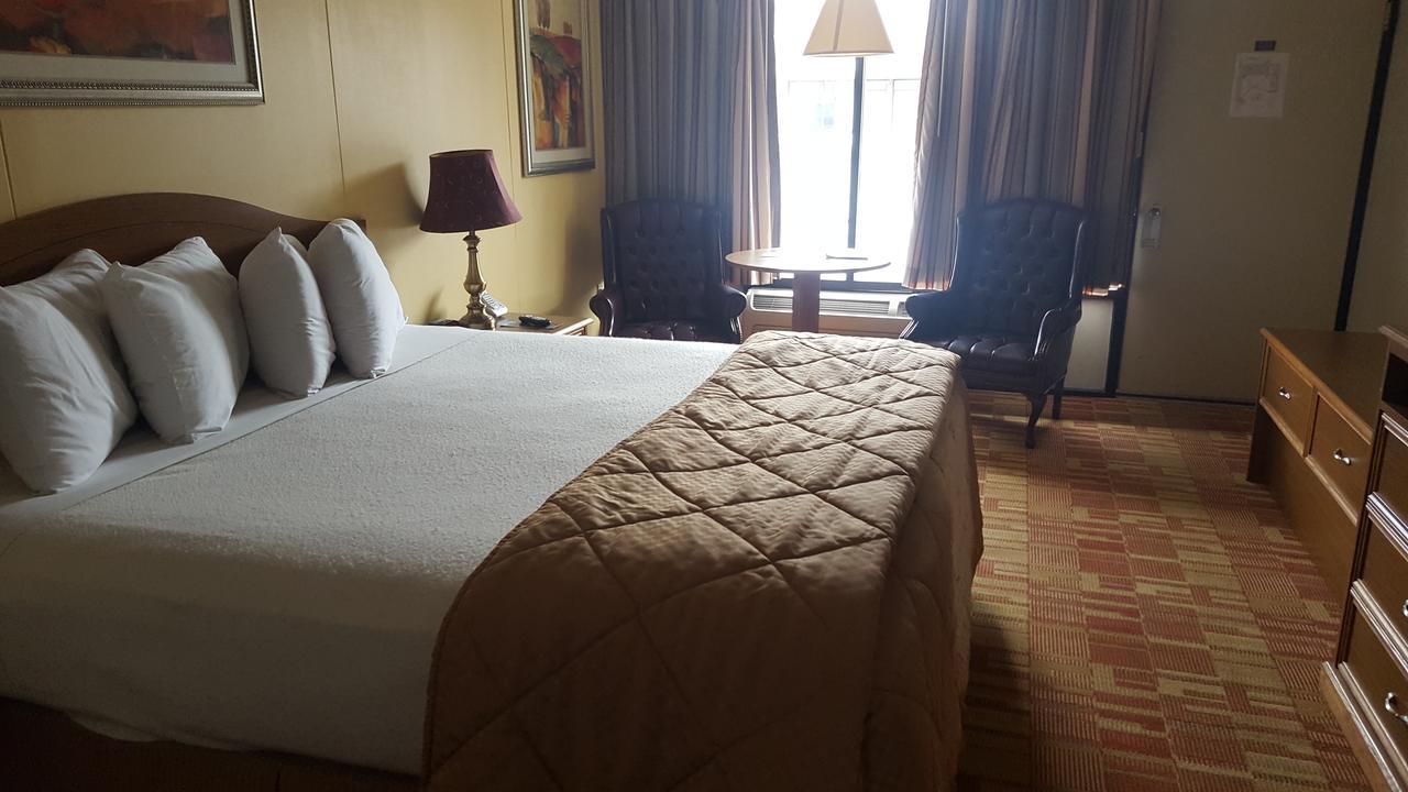 Baldknobbers Motor Inn Branson Buitenkant foto